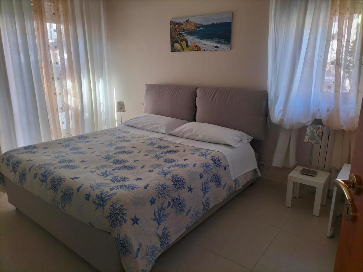 Bed and Breakfast La Castellese Aci Castello Exterior foto